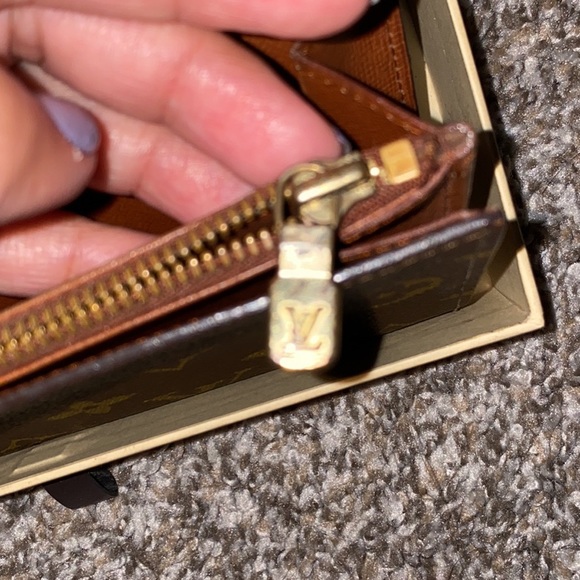 LV wallet Authentic - Picture 8 of 10